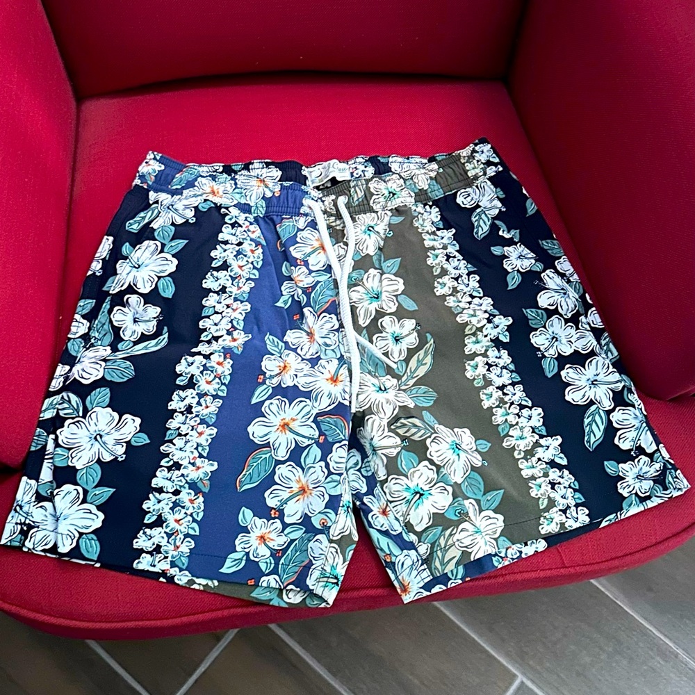 J.Crew 6” stretch swim trunk size small.